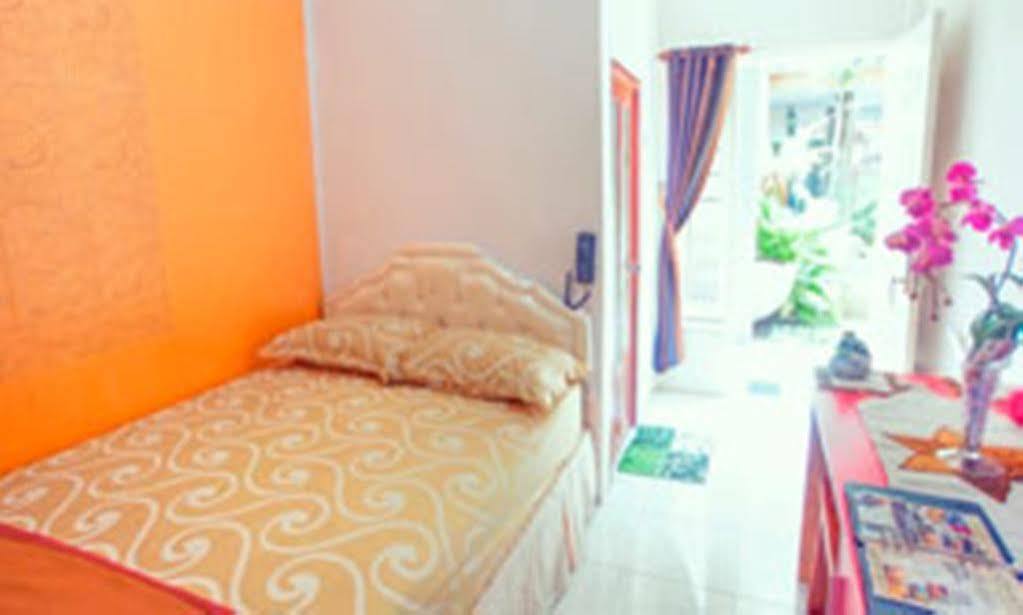 Mojokerto Classic Homestay Екстер'єр фото